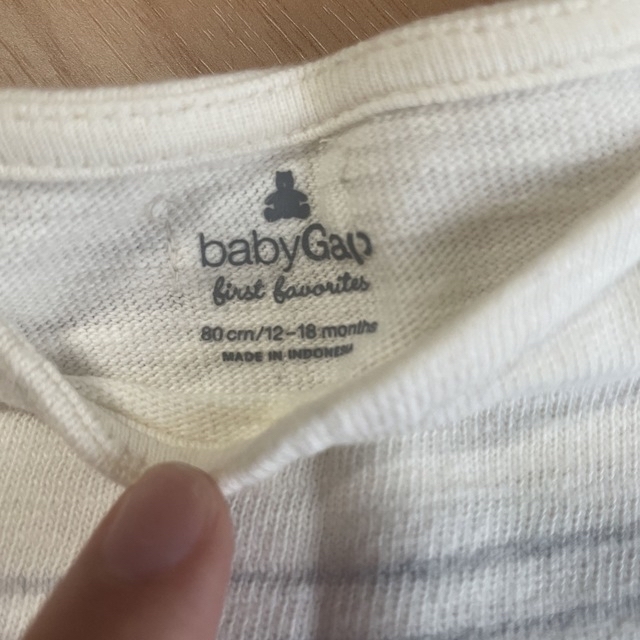 babyGAP(ベビーギャップ)のロンパース80 目立つ傷や汚れ無し キッズ/ベビー/マタニティのベビー服(~85cm)(ロンパース)の商品写真