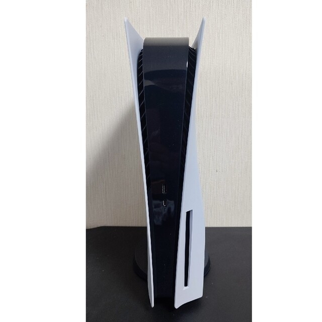 PlayStation(プレイステーション)のPS5 本体 PlayStation5 CFI-1200A01 エンタメ/ホビーのゲームソフト/ゲーム機本体(家庭用ゲーム機本体)の商品写真