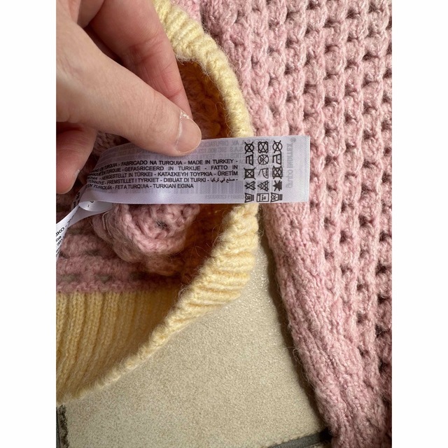 ZARA - 新品タグ 未着 ザラ KNIT CARDIGAN WITH GEM BUTTONの ZARA - 新品タグ 未着 ザラ KNIT CARDIGAN WITH GEM BUTTONの