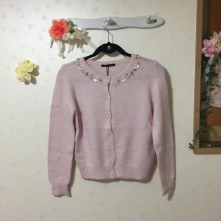 イング(INGNI)のmiii様専用♡イング♡お花ビジュー付きカーディガン 新品(カーディガン)