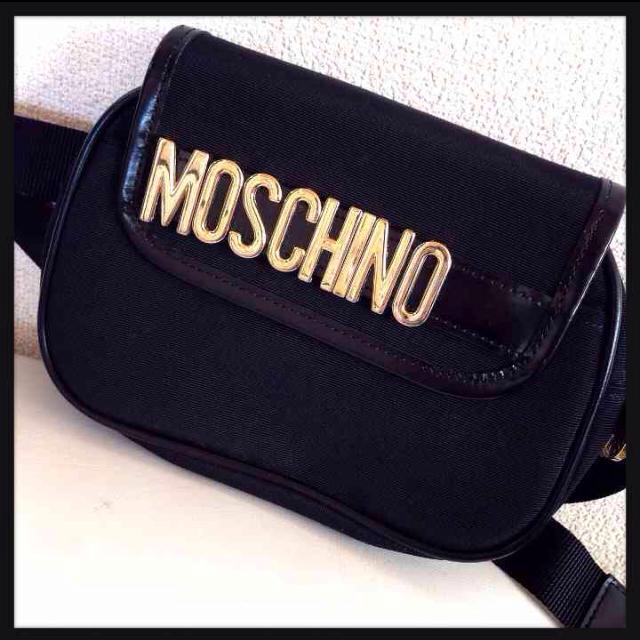 大人気ゴールドロゴ▼MOSCHINO▼