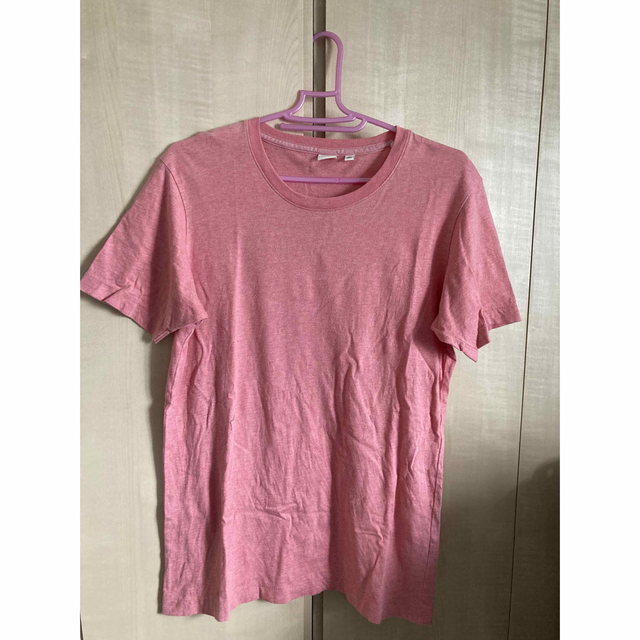 UNIQLO(ユニクロ)のUNIQLO ピンク　半袖Tシャツ メンズのトップス(Tシャツ/カットソー(半袖/袖なし))の商品写真