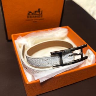 エルメス(Hermes)の【美品】エルメス アピ タンデム レザー ホワイト ブレスレット チョーカー(ブレスレット/バングル)