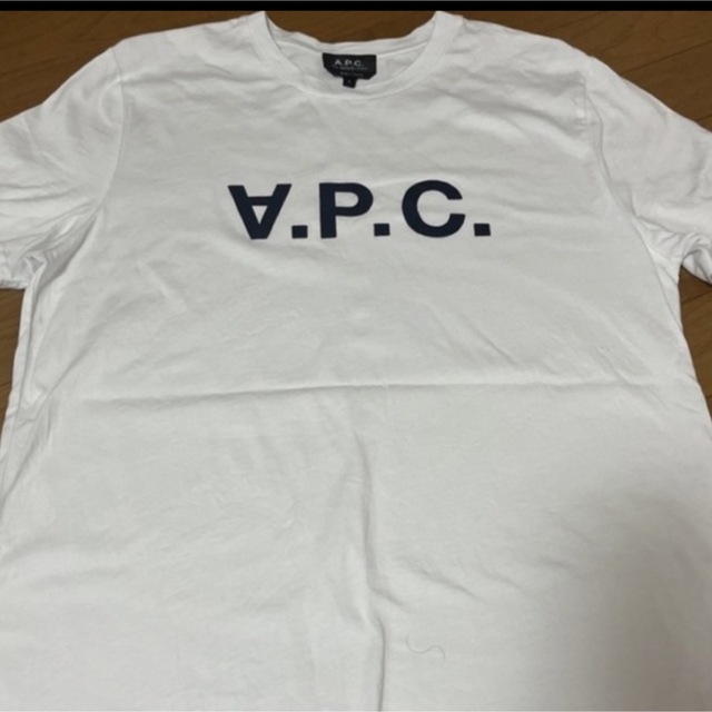 A.P.C(アーペーセー)の値下げ！アーペーセー♡白Tシャツ　Lサイズ レディースのトップス(Tシャツ(半袖/袖なし))の商品写真