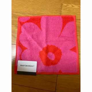 マリメッコ(marimekko)のマリメッコ　タオルハンカチ　新品(ハンカチ)