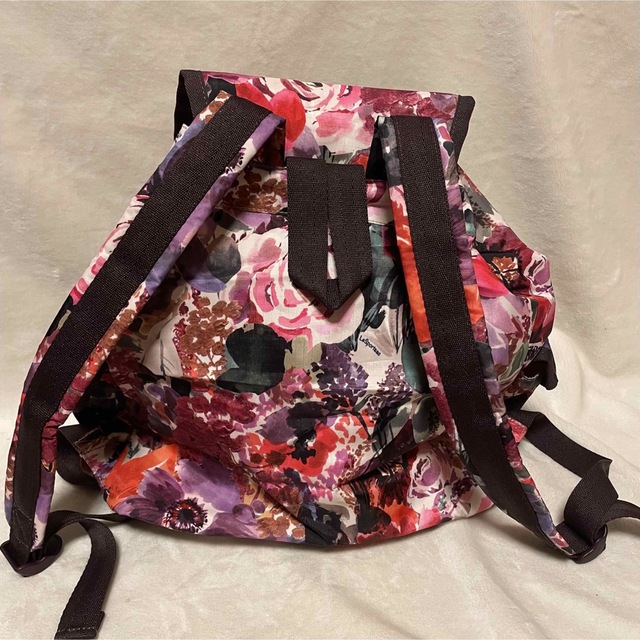 LeSportsac(レスポートサック)の新品☆レスポートサック花柄リュック レディースのバッグ(リュック/バックパック)の商品写真