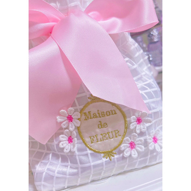 Maison de FLEUR(メゾンドフルール)のプレミア品♡超激レア♡完売品♡くま ベア うさぎ いちご ゆめかわ ロリータ レディースのファッション小物(ポーチ)の商品写真