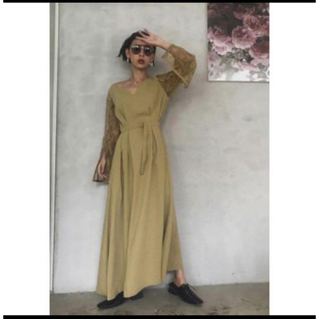 Ameri VINTAGE(アメリヴィンテージ)のAmeri LACE SLEEVE REFINED DRESS【ベージュ】 レディースのフォーマル/ドレス(ロングドレス)の商品写真