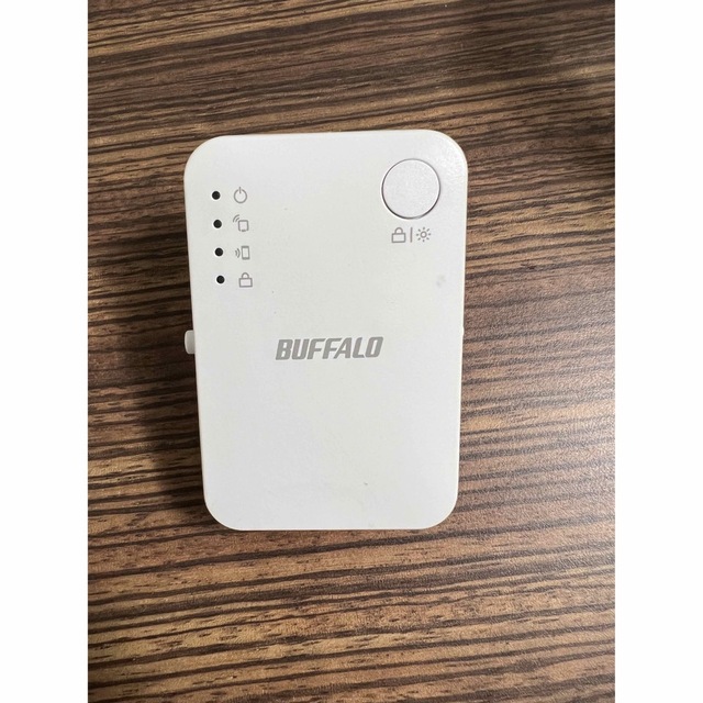 Buffalo(バッファロー)の(美品)WiFi中継器　WEX-1166DHPS スマホ/家電/カメラのPC/タブレット(PC周辺機器)の商品写真