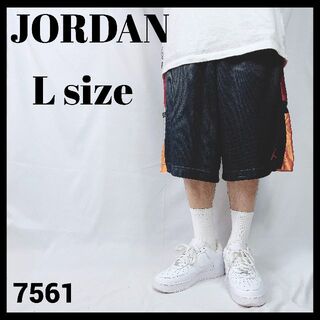 ジョーダン(Jordan Brand（NIKE）)のジョーダンブランド US/L ハーフパンツ バスパン 黒 ワンポイント ※傷あり(ショートパンツ)
