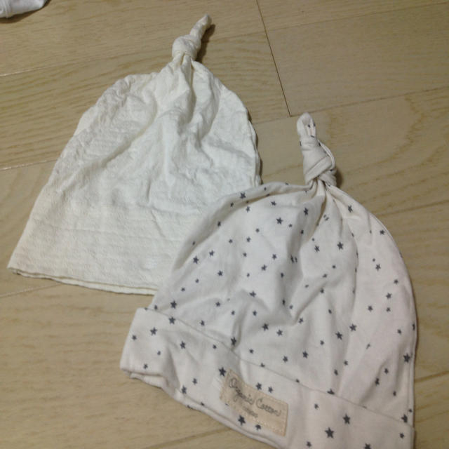 GAP(ギャップ)のbaby gapの帽子2つ キッズ/ベビー/マタニティのこども用ファッション小物(その他)の商品写真