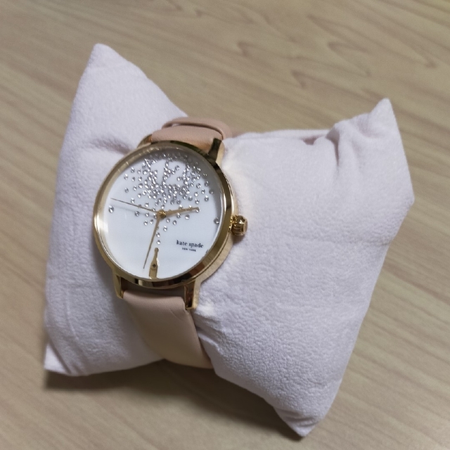 kate spade new york(ケイトスペードニューヨーク)のケイトスペード メトロ 34mm シャンパン レディース 腕時計 レディースのファッション小物(腕時計)の商品写真