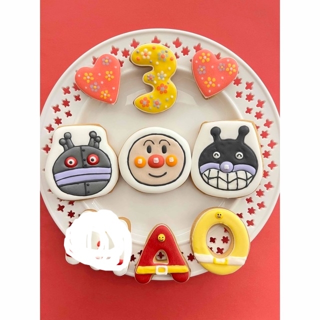 アンパンマン アイシングクッキー 食品/飲料/酒の食品(菓子/デザート)の商品写真