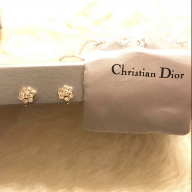 Christian Dior(クリスチャンディオール)のDior フラワーイヤリング レディースのアクセサリー(イヤリング)の商品写真