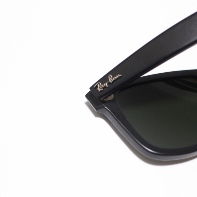 Ray-Ban(レイバン)の美品　レイバン　ウェイファーラー　RB2140F 901S 52 サングラス中古 メンズのファッション小物(サングラス/メガネ)の商品写真