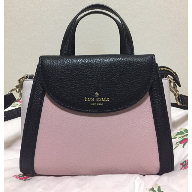 kate spade new york(ケイトスペードニューヨーク)の週末限定値下げ♪ケイトスペード COBBLE HILL SMALL ADRIEN レディースのバッグ(トートバッグ)の商品写真