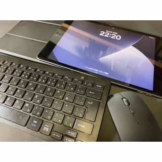 アイパッド(iPad)のオマケ多数iPad第7世代docomo版Wi-Fi+Cellular 32GB (タブレット)