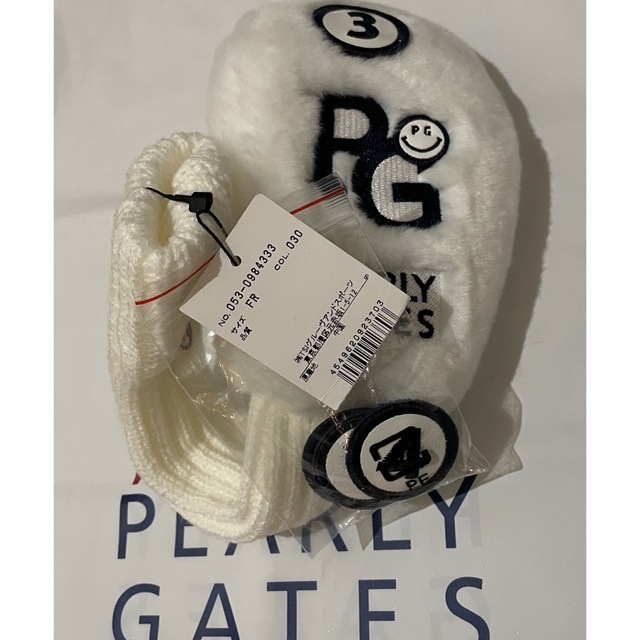 PEARLY GATES(パーリーゲイツ)のパーリーゲイツPEARLY GATE ヘッドカバー  ボア　新品タグ付き スポーツ/アウトドアのゴルフ(その他)の商品写真