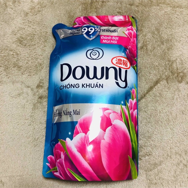 ダウニー　柔軟剤　サンライズフレッシュ　詰替　downy 水色　新品　未開封 インテリア/住まい/日用品の日用品/生活雑貨/旅行(洗剤/柔軟剤)の商品写真