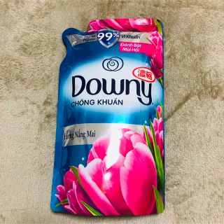 ダウニー　柔軟剤　サンライズフレッシュ　詰替　downy 水色　新品　未開封(洗剤/柔軟剤)