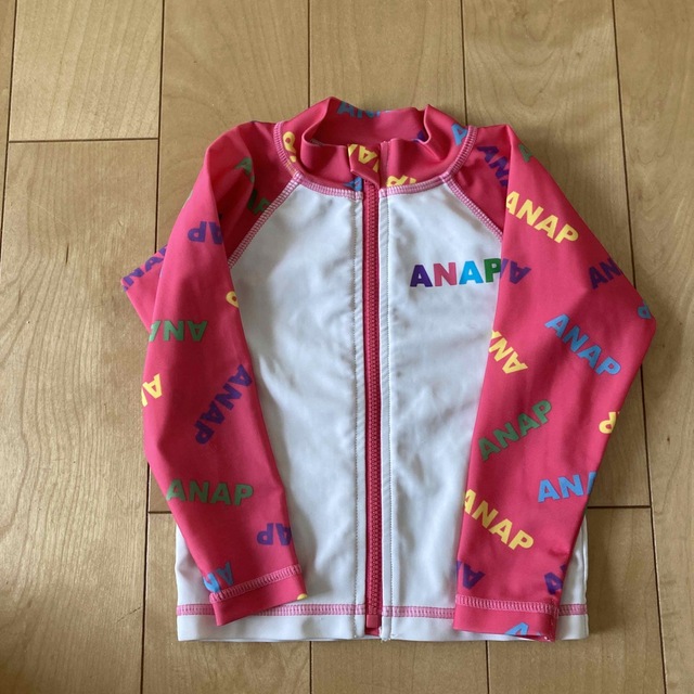 ANAP Kids(アナップキッズ)のアナップキッズ　ANAP Kids ラッシュガード　長袖　女の子　90㎝ キッズ/ベビー/マタニティのキッズ服女の子用(90cm~)(Tシャツ/カットソー)の商品写真