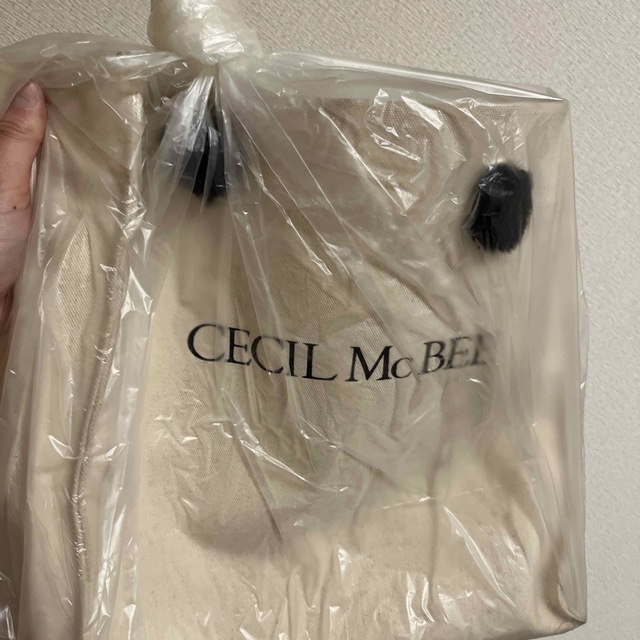 CECIL McBEE(セシルマクビー)のセシルマクビー　トートバッグ レディースのバッグ(トートバッグ)の商品写真