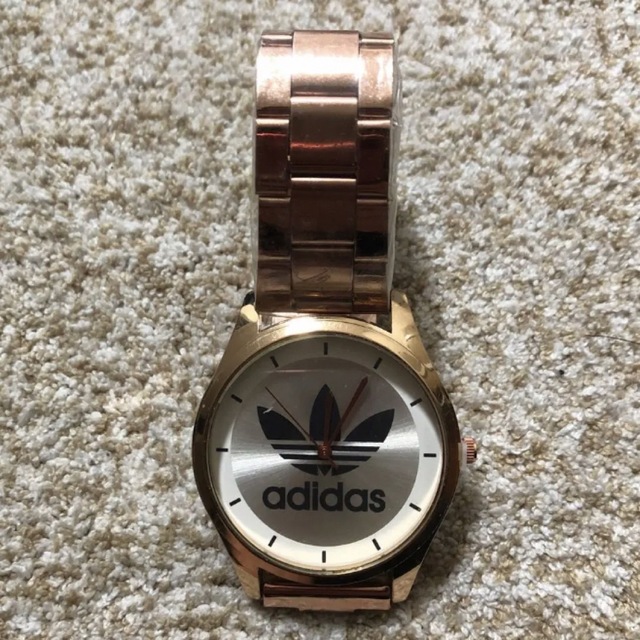 adidas originals 腕時計　新品未使用