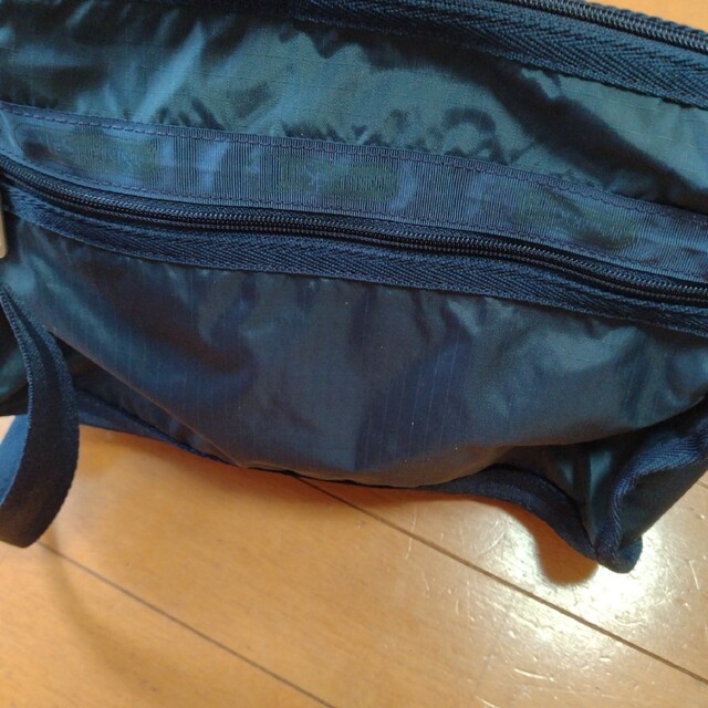 LeSportsac(レスポートサック)のレスポートサック　ショルダーバッグ　サッチェル　ポーチ　ネイビー レディースのバッグ(ショルダーバッグ)の商品写真