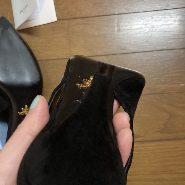 PRADA - 【プラダ】ハイヒール ゴールド ミュール スウェード PRADA - 【プラダ】ハイヒール ゴールド ミュール スウェード