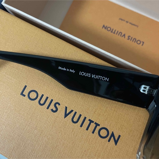 LOUIS VUITTON(ルイヴィトン)のlouis vuittonサングラス メンズのファッション小物(サングラス/メガネ)の商品写真