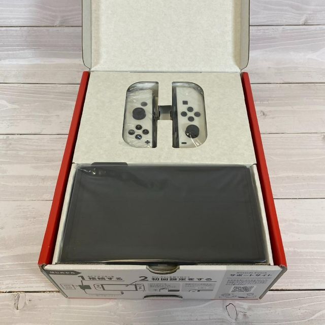 新品 Nintendo Switch 有機ELモデル 本体 ホワイト スイッチ エンタメ/ホビーのゲームソフト/ゲーム機本体(家庭用ゲーム機本体)の商品写真