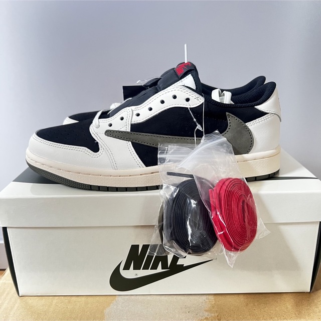 ベストセラー Travis Scott×AirJordan1Low - 靴/シューズ