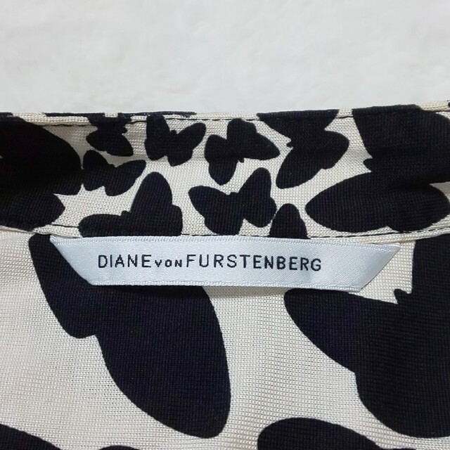 DIANE von FURSTENBERG(ダイアンフォンファステンバーグ)の【美品】ダイアンフォンファステンバーグ ストレッチスキッパーワンピース 蝶々柄 レディースのワンピース(ひざ丈ワンピース)の商品写真