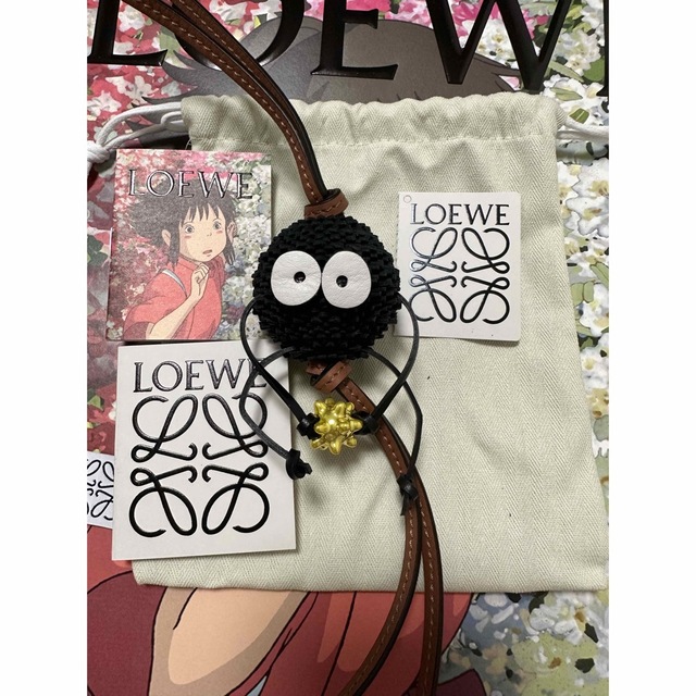 LOEWE(ロエベ)の超レア 新品★LOEWE ジブリ ススワタリ チャーム 千と千尋の神隠し ロエベ レディースのアクセサリー(チャーム)の商品写真