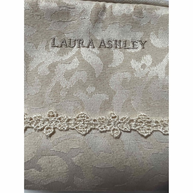 LAURA ASHLEY(ローラアシュレイ)の未使用 ローラアシュレイ ポーチ 化粧ポーチ レディースのファッション小物(ポーチ)の商品写真