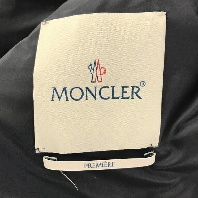 MONCLER(モンクレール)の【美品】  MONCLER / モンクレール | PREMIERE PENFRET ベルト付き ノーカラー トレンチ ダウン コート | 2 | ネイビー | レディース レディースのジャケット/アウター(その他)の商品写真