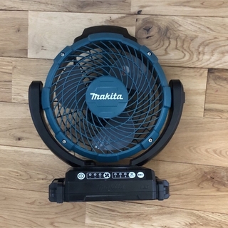 マキタ(Makita)のマキタcf102 充電　扇風機(扇風機)