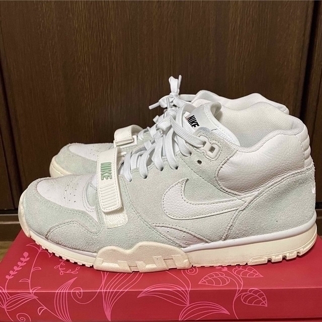 NIKE(ナイキ)の【最終値下げ】NIKE AIR TRAINER 1 DX4462-300 メンズの靴/シューズ(スニーカー)の商品写真