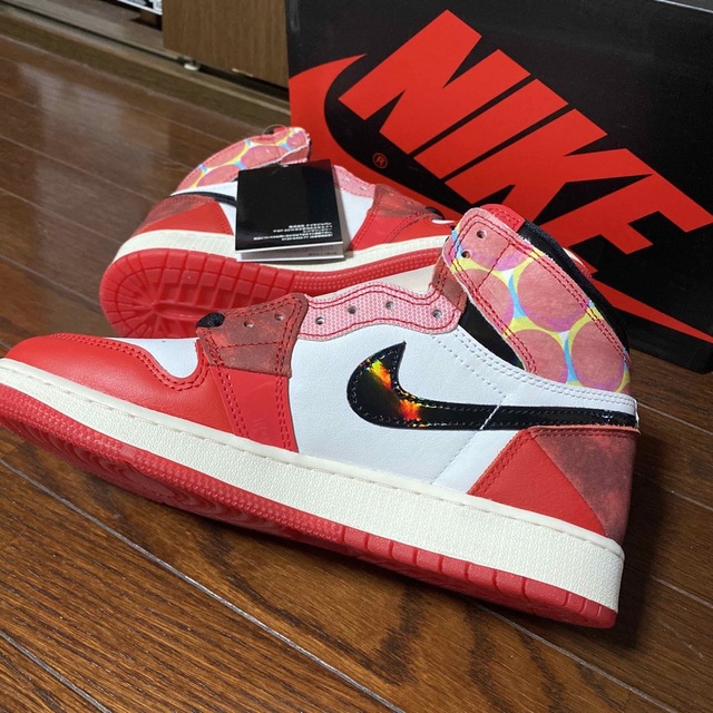 NIKE(ナイキ)のNIKEナイキaj1エアジョーダン1 AirJordan1スパイダーマン レディースの靴/シューズ(スニーカー)の商品写真