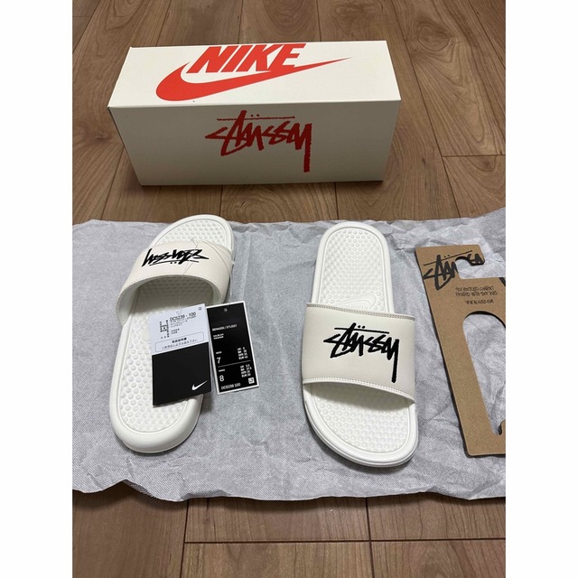 STUSSY(ステューシー)のSTUSSY & NIKE BENASSI SLIDE BLACK & SAIL メンズの靴/シューズ(サンダル)の商品写真