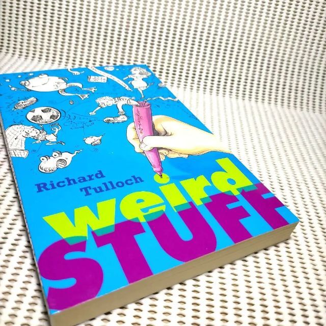 【洋書】Weird Stuff エンタメ/ホビーの本(洋書)の商品写真