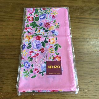 ケンゾー(KENZO)のKENZO  ピンク花柄ハンカチ  レディース(ハンカチ)