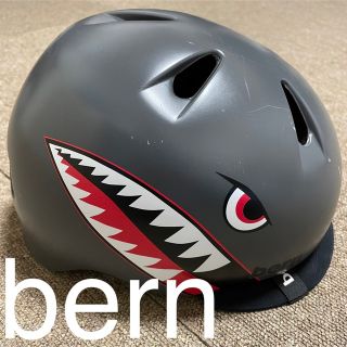 バーン(bern)のbern NINO ZIP MOLD キッズヘルメット シャーク サメ(ヘルメット/シールド)