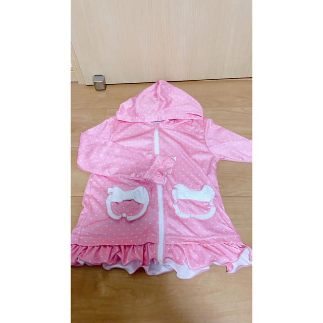 値下げ＊女の子＊ラッシュガード＊120 キッズ/ベビー/マタニティのキッズ服女の子用(90cm~)(Tシャツ/カットソー)の商品写真