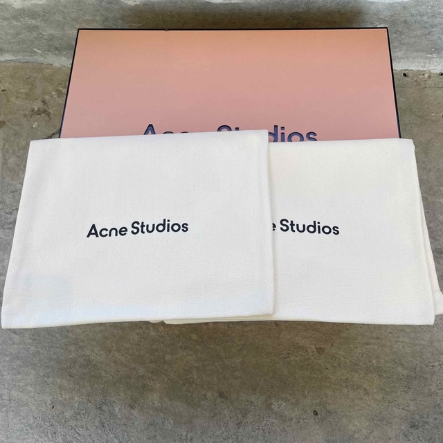 Acne Studios(アクネストゥディオズ)の新品　acne studios スニーカー　 メンズの靴/シューズ(スニーカー)の商品写真