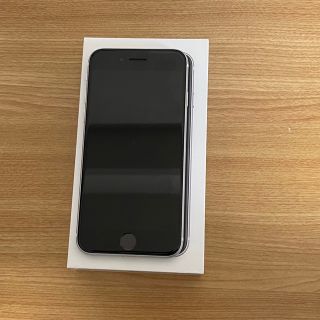 アイフォーン(iPhone)のiPhoneSE 第二世代　64GB(スマートフォン本体)