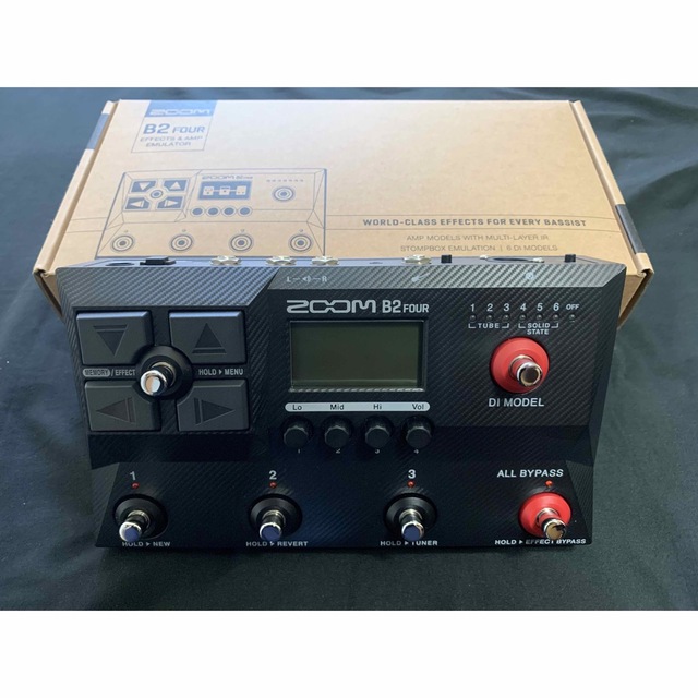 【美品】ZOOM ( ズーム )  B2 FOUR ベース用マルチエフェクター