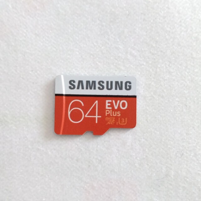 SAMSUNG(サムスン)の★専用★　SAMSUNG EVO Plus microSD 64GB スマホ/家電/カメラのスマートフォン/携帯電話(その他)の商品写真