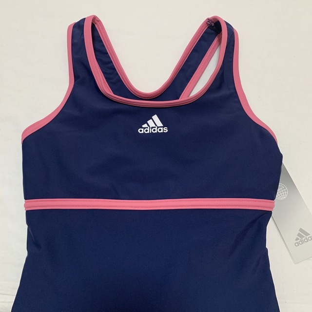 adidas(アディダス)の新品　アディダス　水着　150 スイム　ワンピース キッズ/ベビー/マタニティのキッズ服女の子用(90cm~)(水着)の商品写真