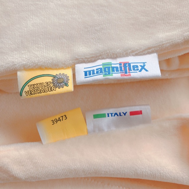 magniflex(マニフレックス)のマニフレックス 枕カバー 2枚セット インテリア/住まい/日用品の寝具(枕)の商品写真